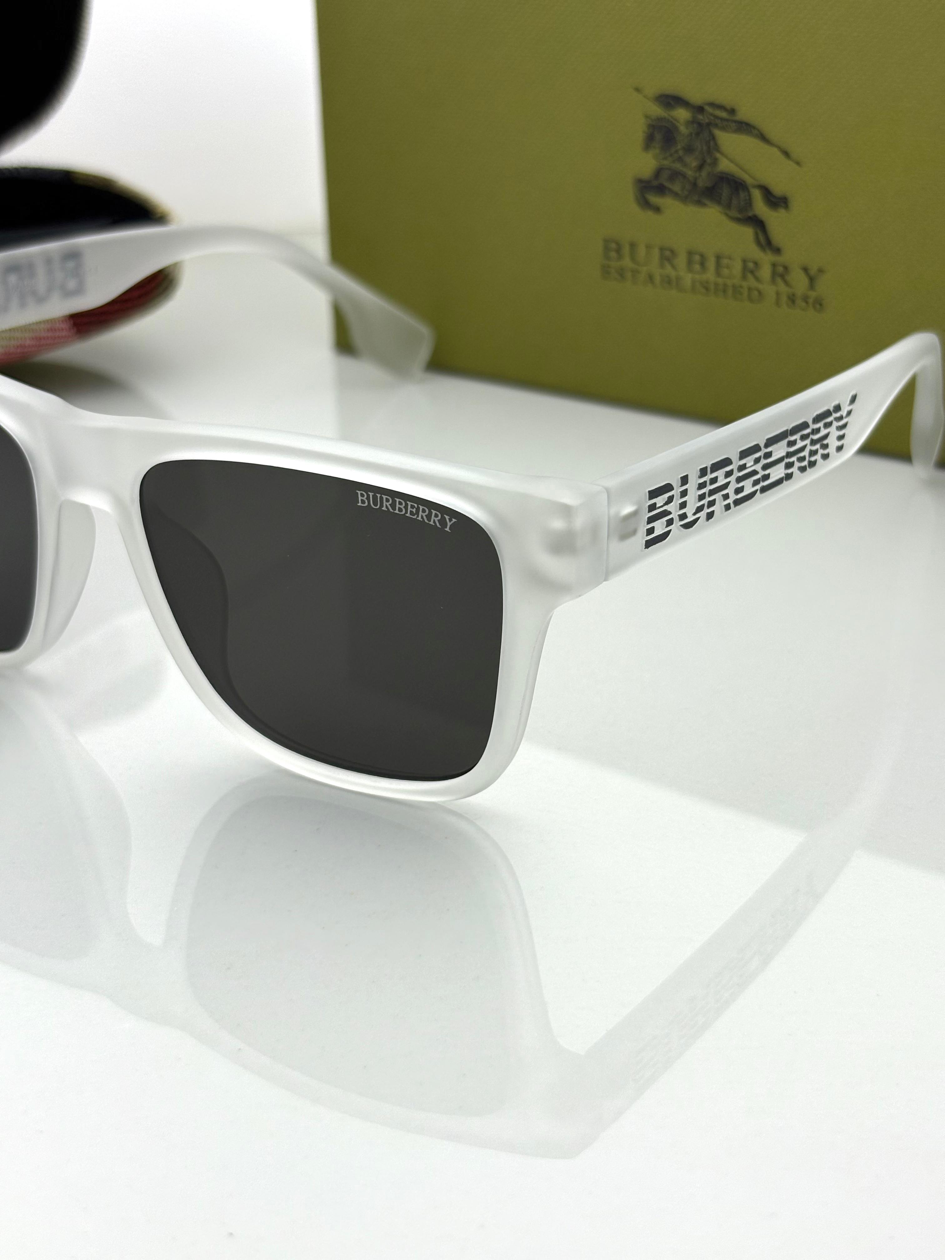 Burberry 4358 Water Black