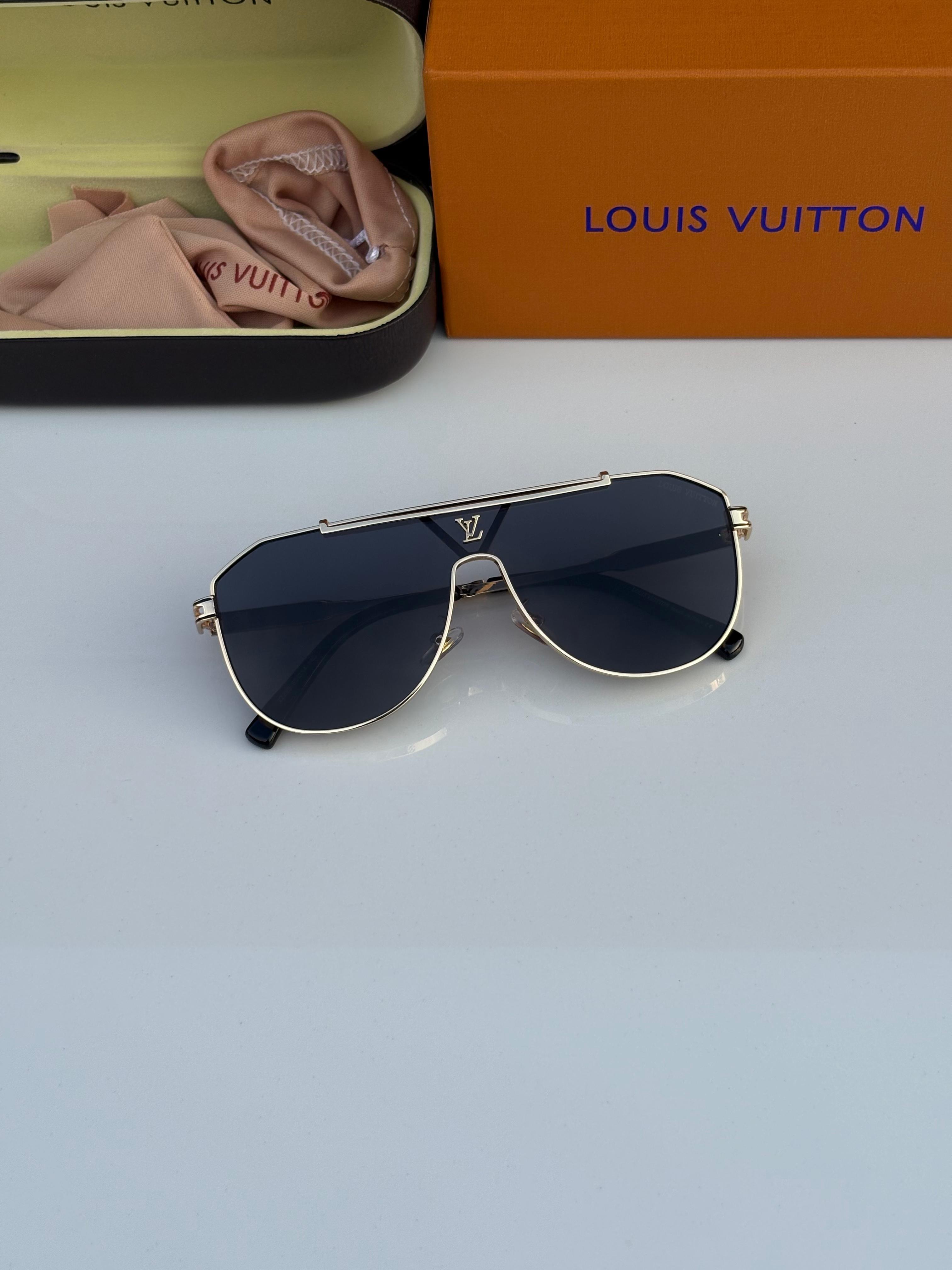Loui.s Vuitton 22295 Gold Black