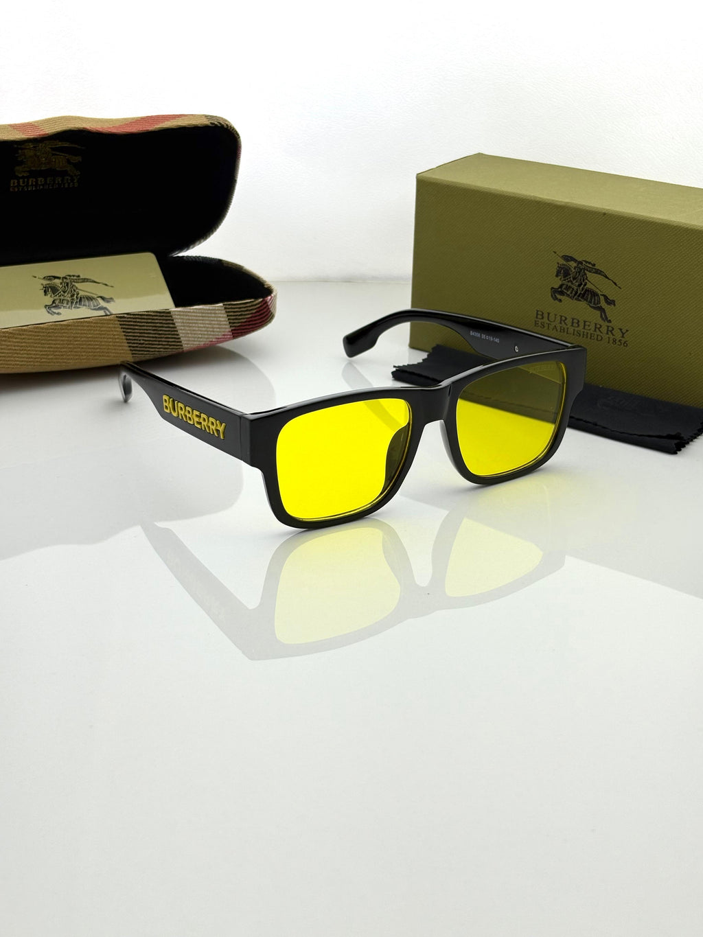 Burberry 4358 Yellow Black