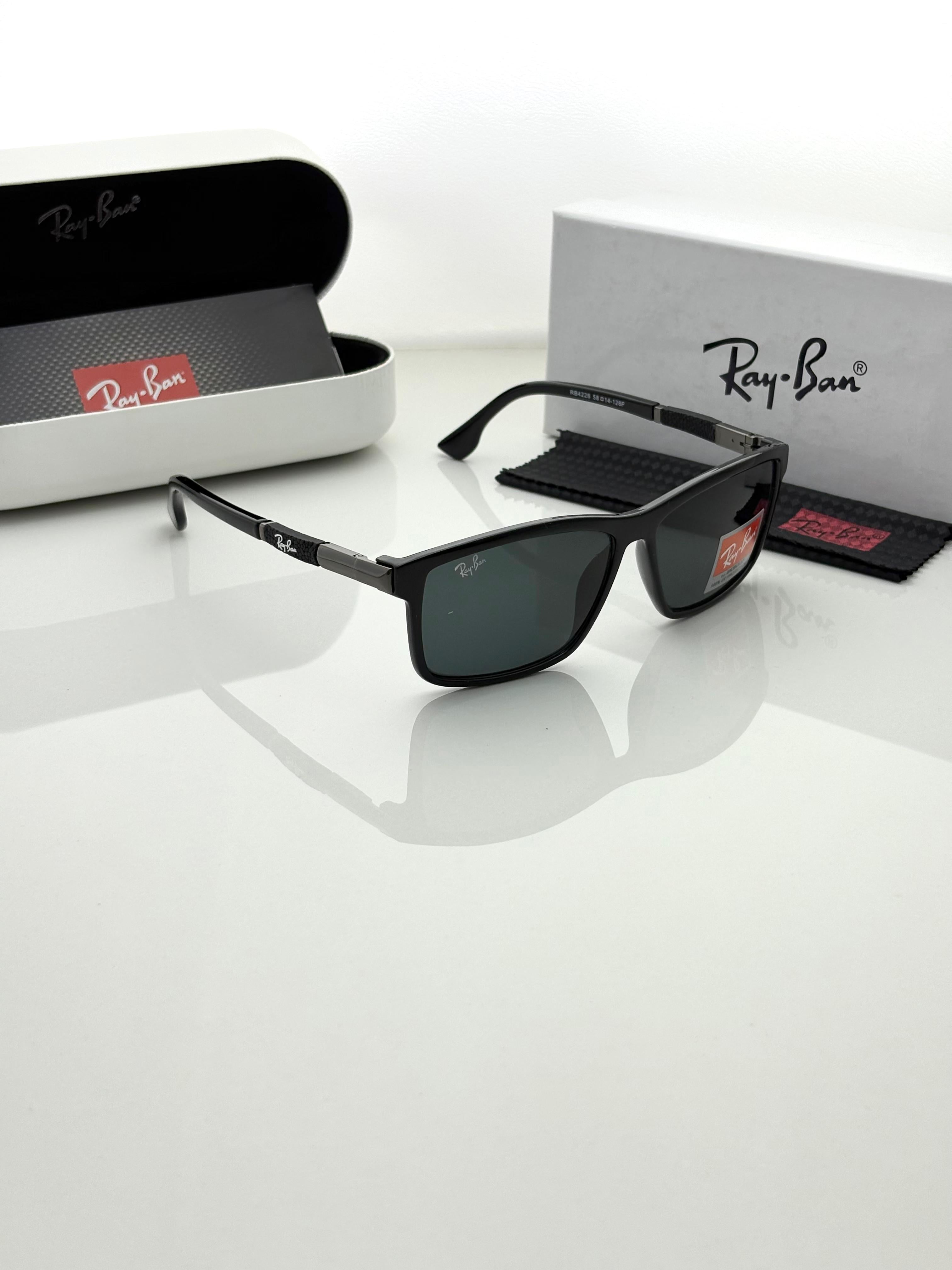 Ray Ban 4228 Black