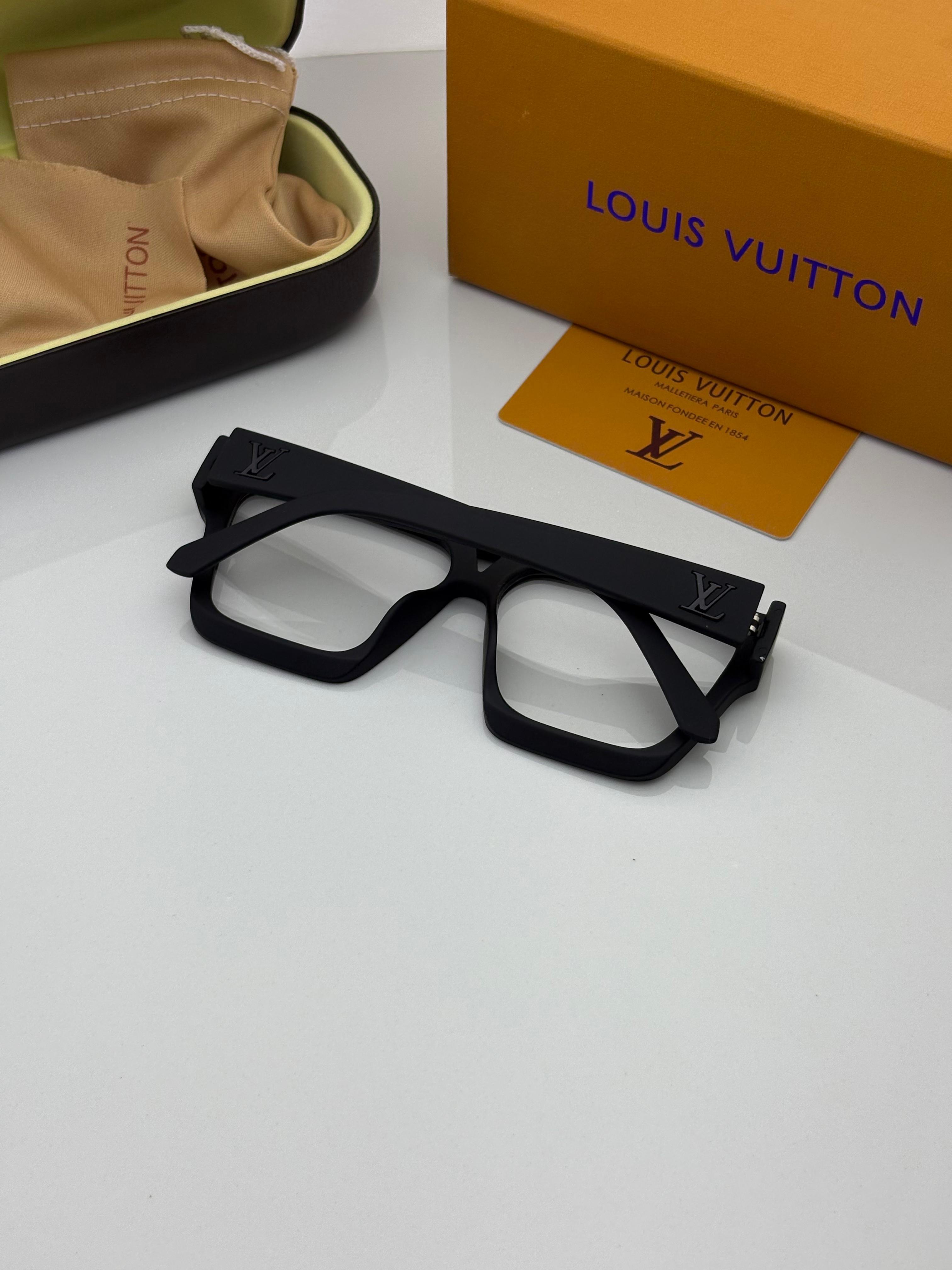 Louis Vuitton 1502 Frame