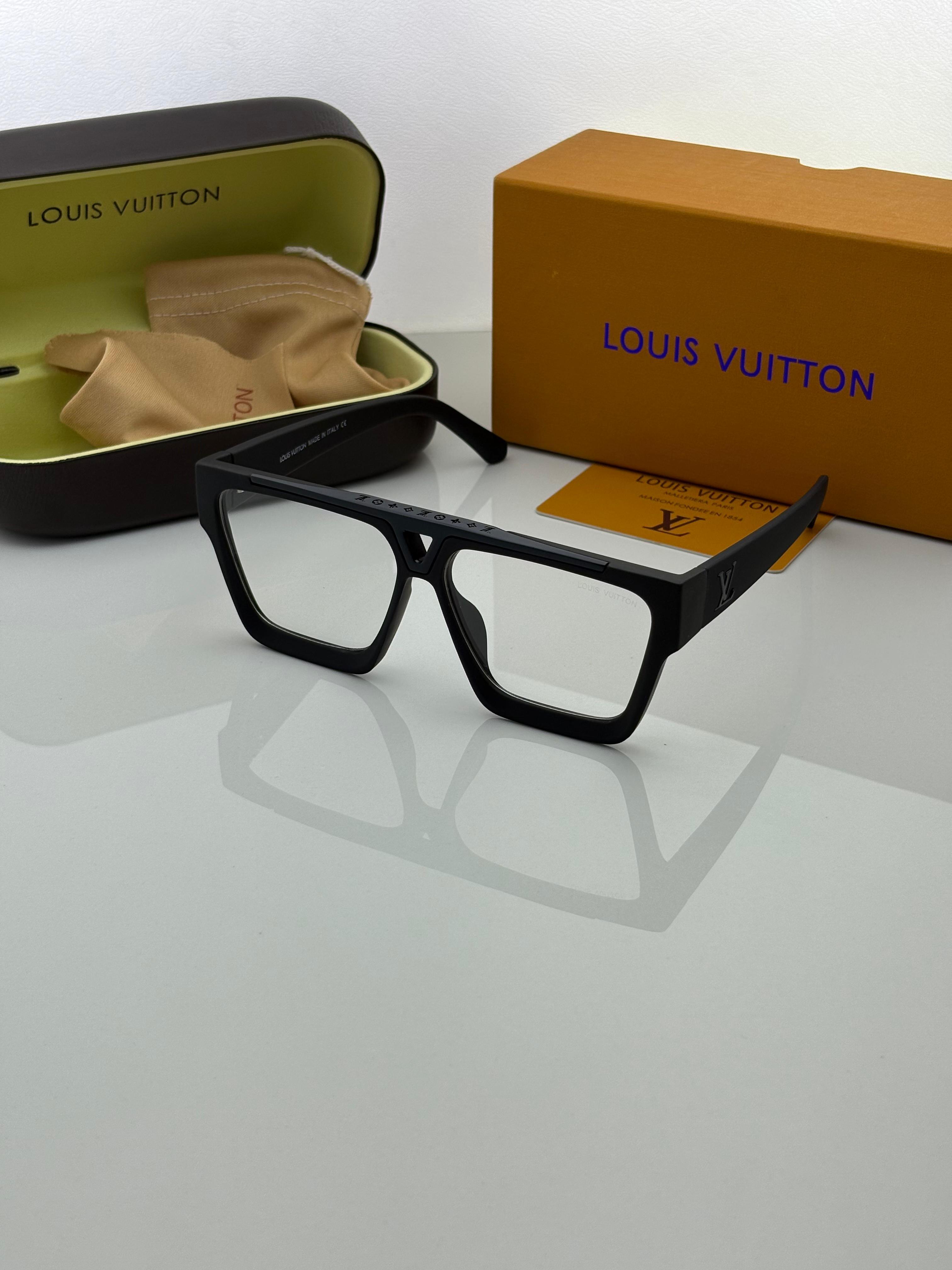 Louis Vuitton 1502 Frame