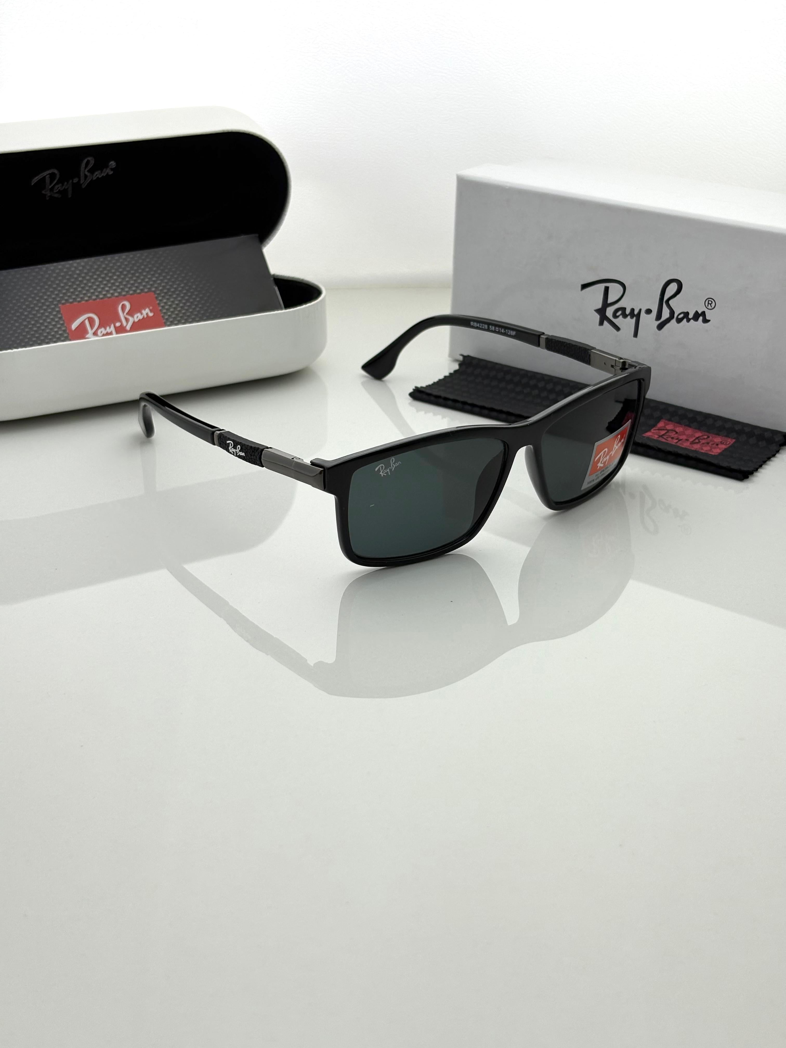Ray Ban 4228 Black