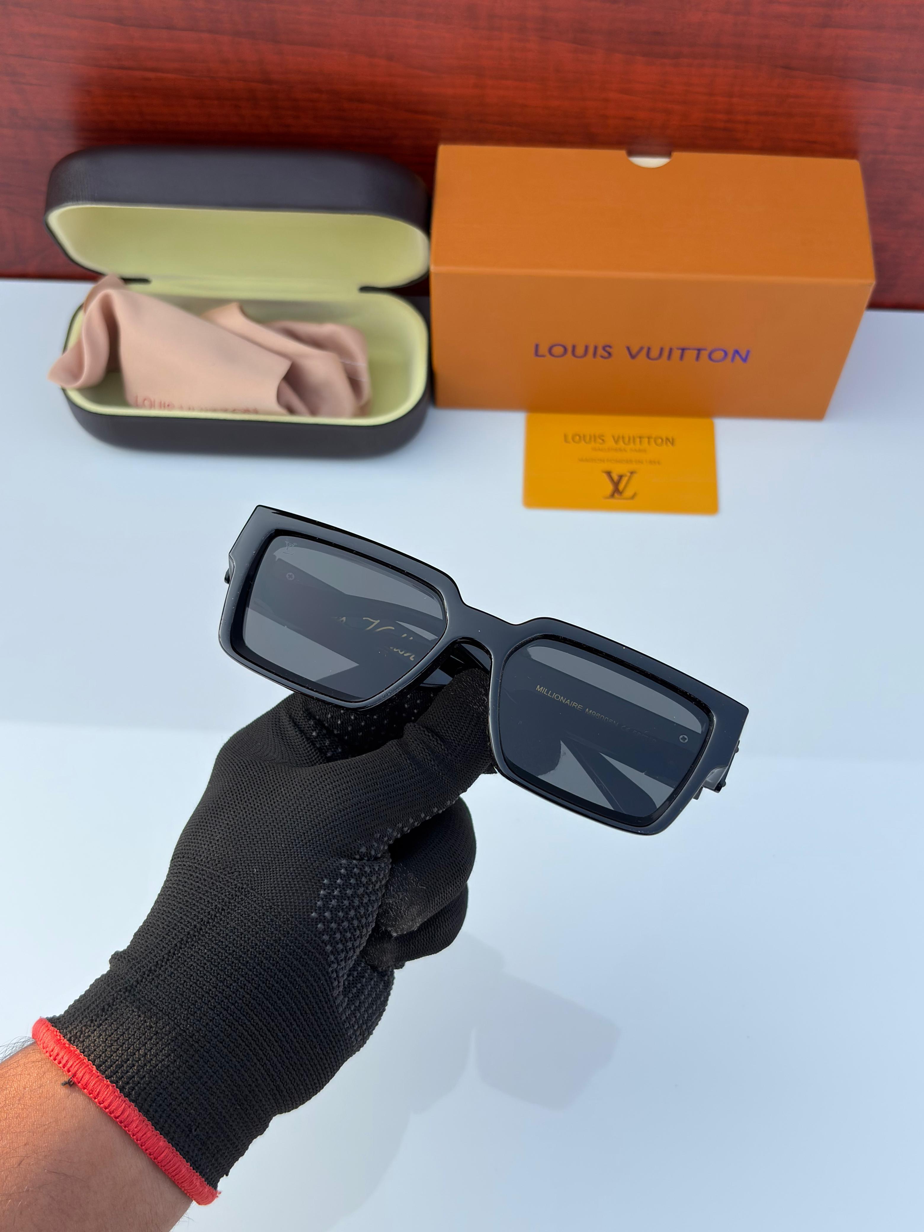 Louis Vuitton 96006 Black