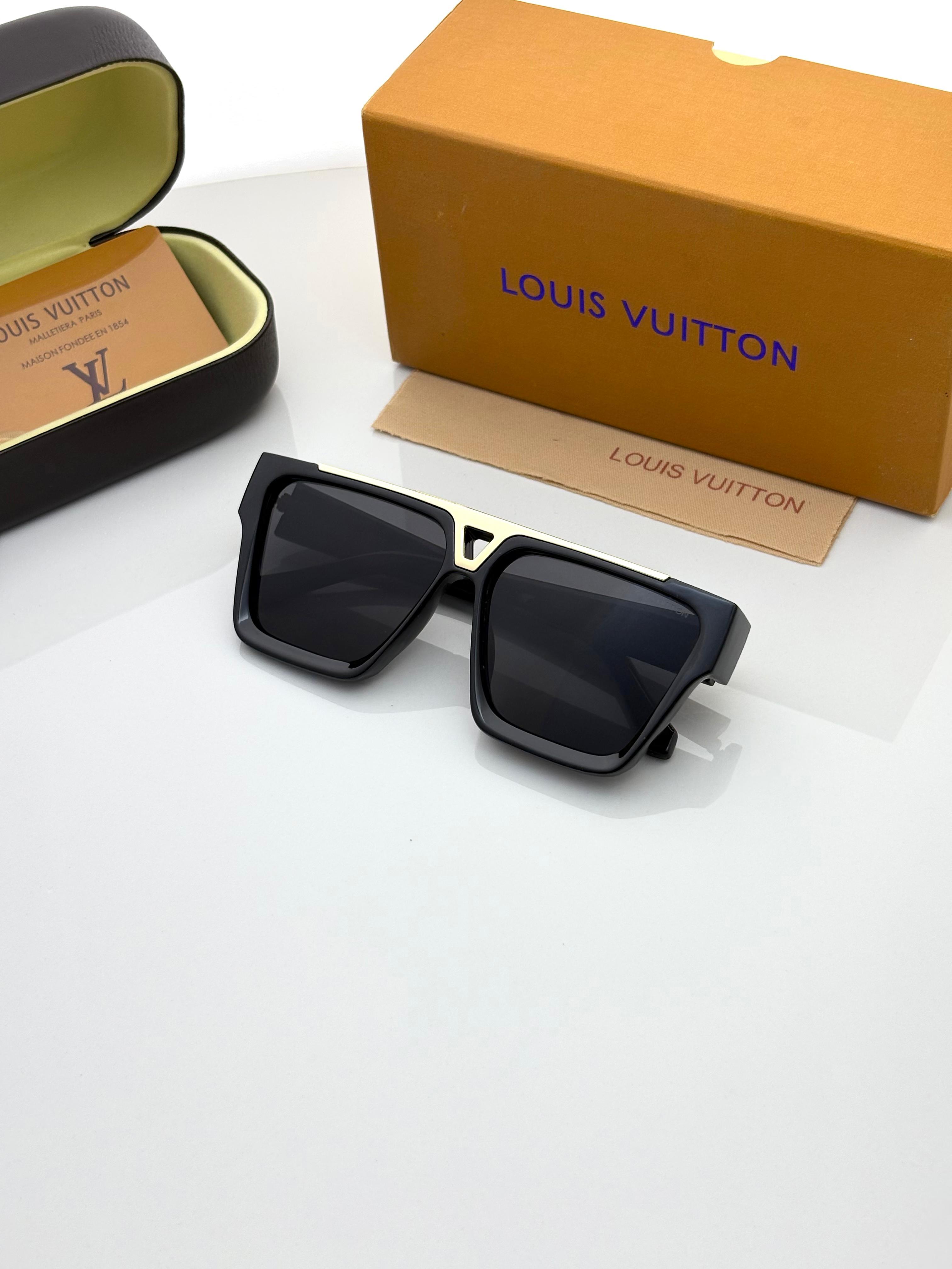 Louis Vuitton 1502 Black
