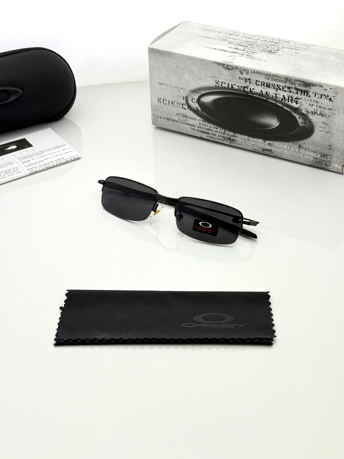 Oakley 24015 Black