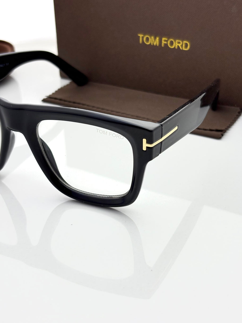 Tom Ford 259 Black Plano