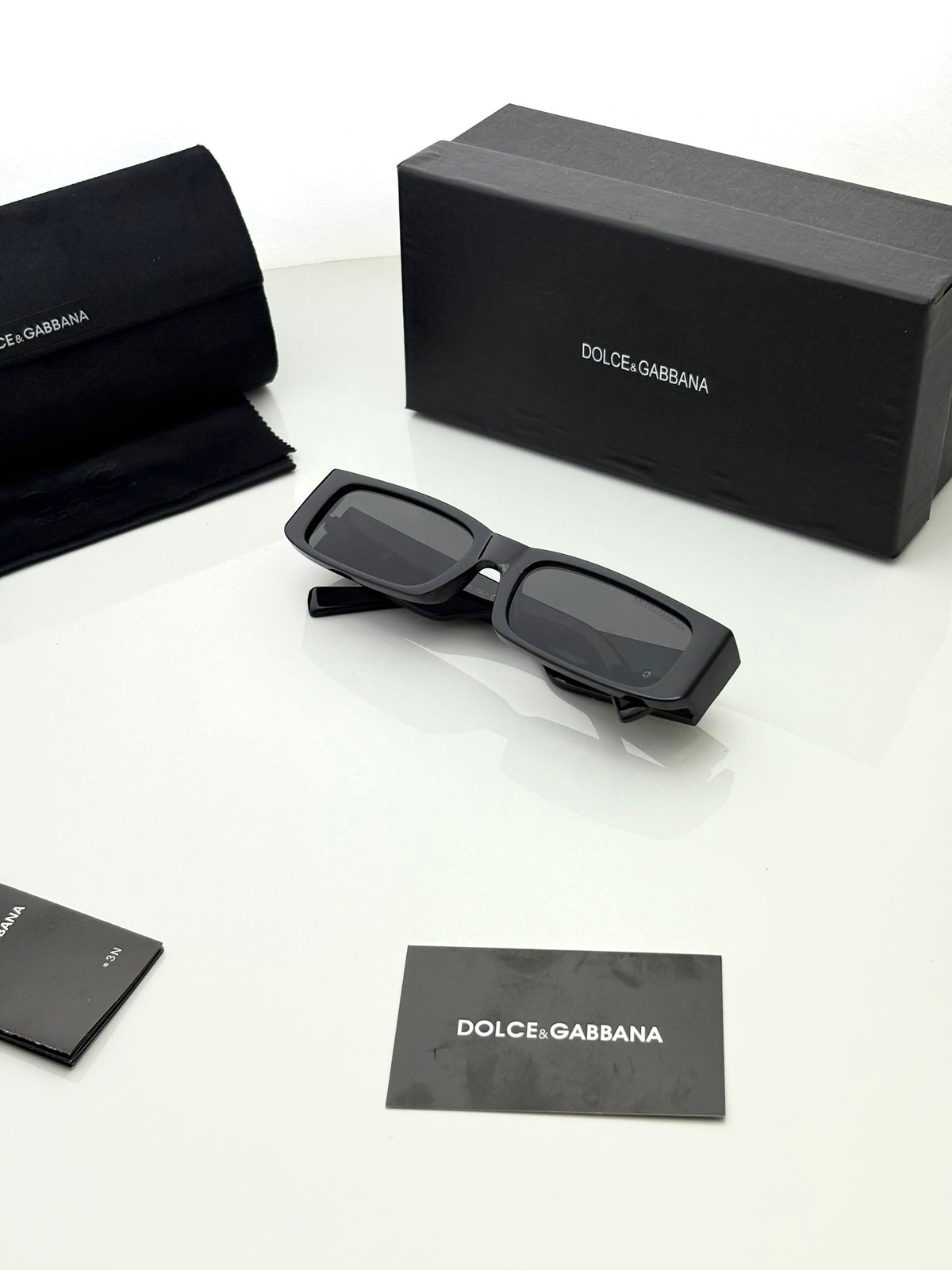 Dolce & Gabbana  23013 Black