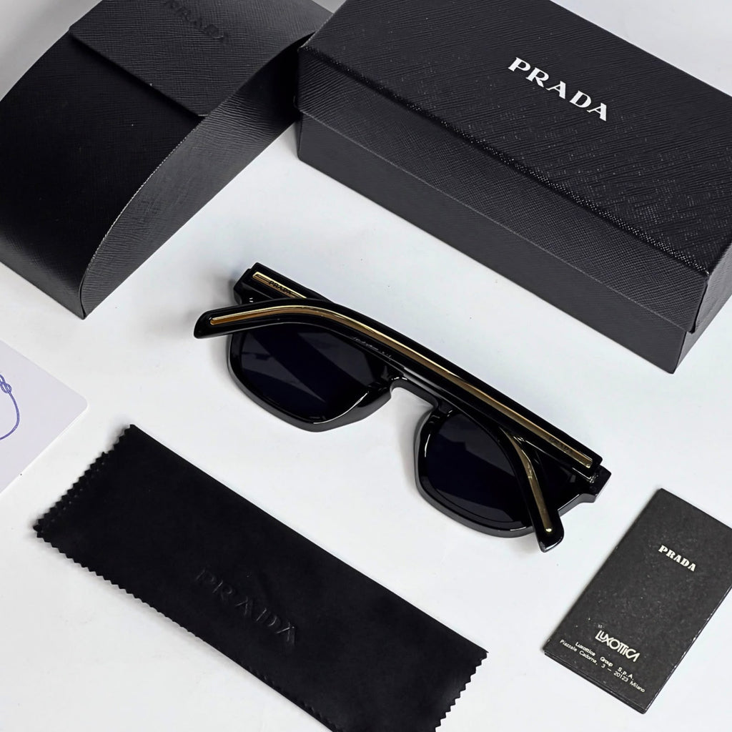 Prada 331 Glossy Black