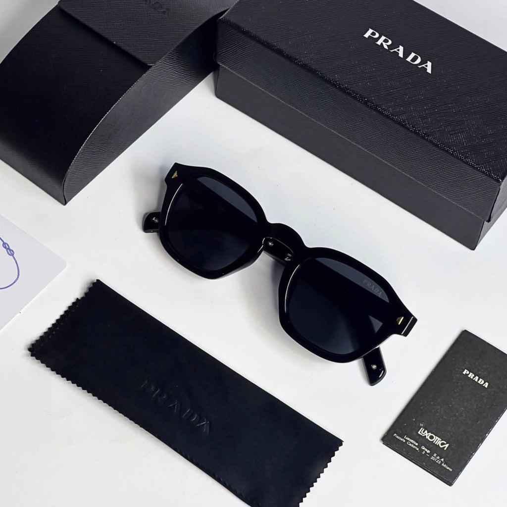 Prada 331 Glossy Black