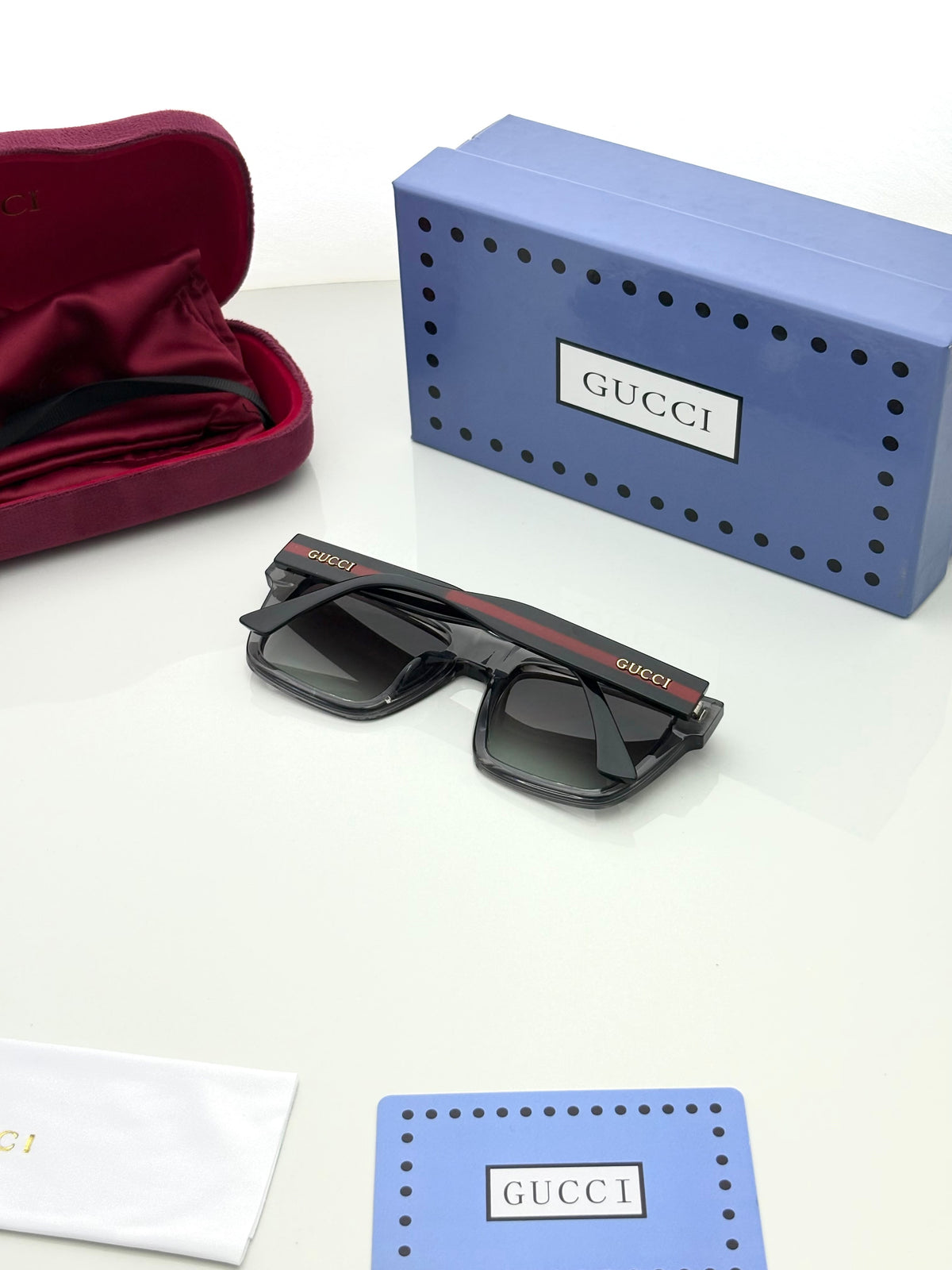 Gucci 1868 Grey