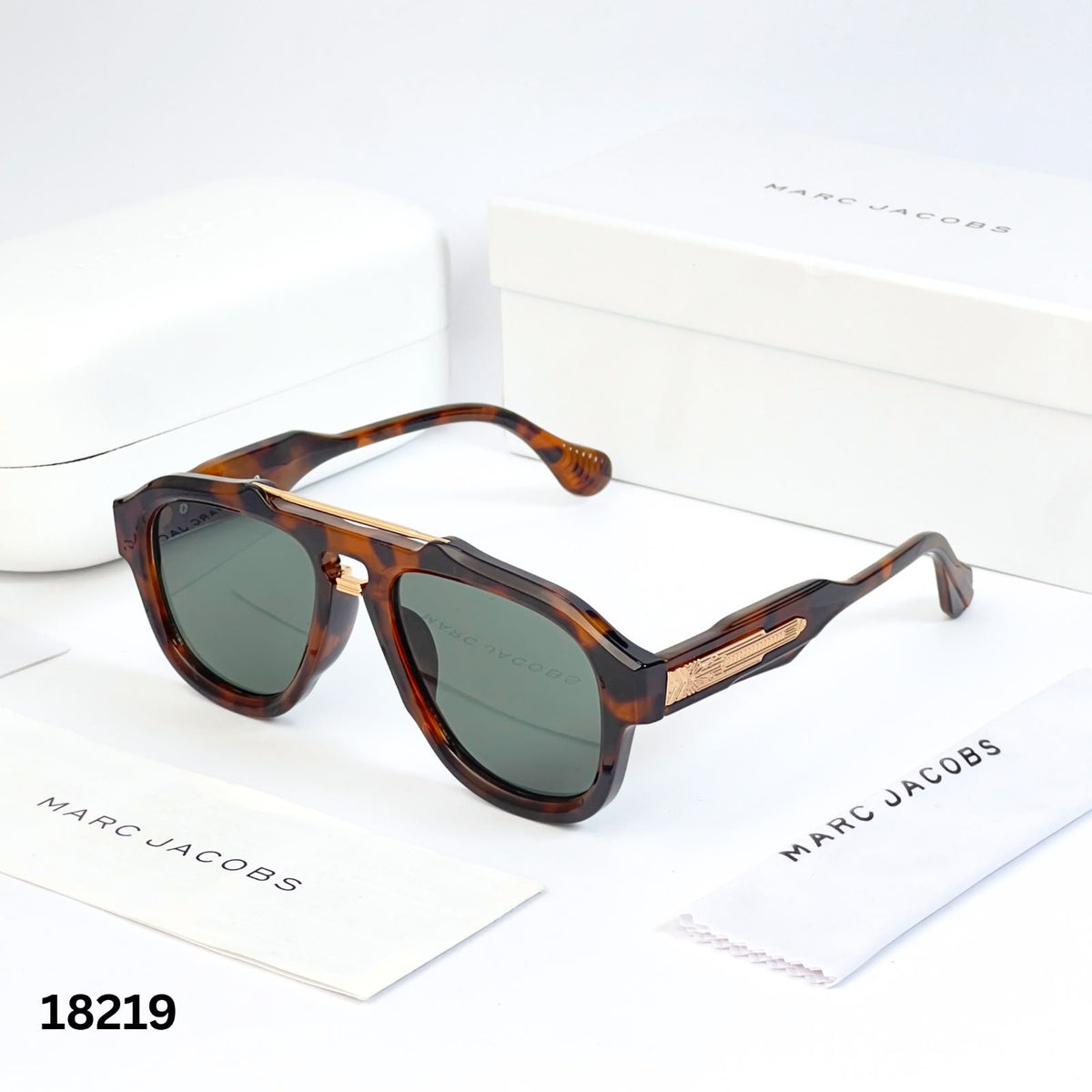 Marc Jacobs 18219 Tiger Green