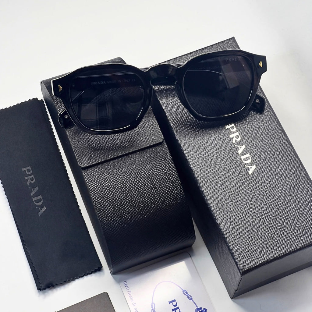 Prada 331 Glossy Black